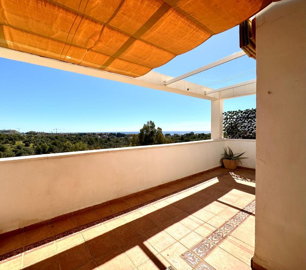 Moderno Apartamento Con Preciosas Vistas Al Mar En Urbanizacion Con Piscina - Rio Real 11 2G Marbella Esterno foto