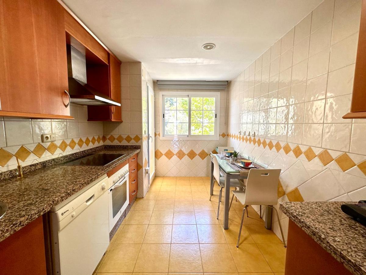 Moderno Apartamento Con Preciosas Vistas Al Mar En Urbanizacion Con Piscina - Rio Real 11 2G Marbella Esterno foto