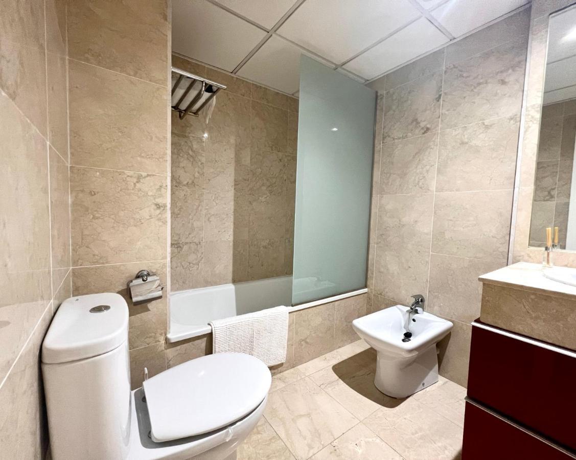 Moderno Apartamento Con Preciosas Vistas Al Mar En Urbanizacion Con Piscina - Rio Real 11 2G Marbella Esterno foto