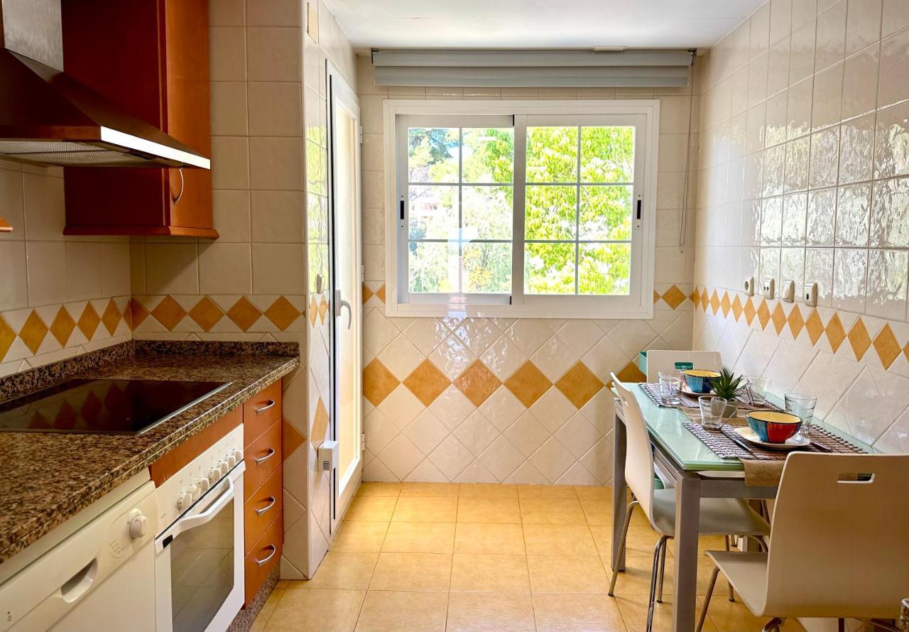 Moderno Apartamento Con Preciosas Vistas Al Mar En Urbanizacion Con Piscina - Rio Real 11 2G Marbella Esterno foto