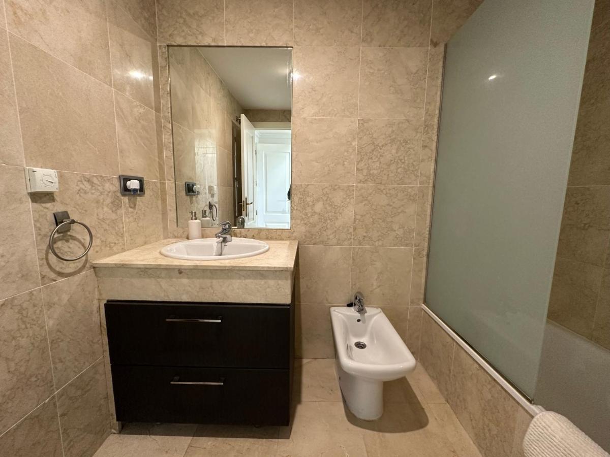 Moderno Apartamento Con Preciosas Vistas Al Mar En Urbanizacion Con Piscina - Rio Real 11 2G Marbella Esterno foto
